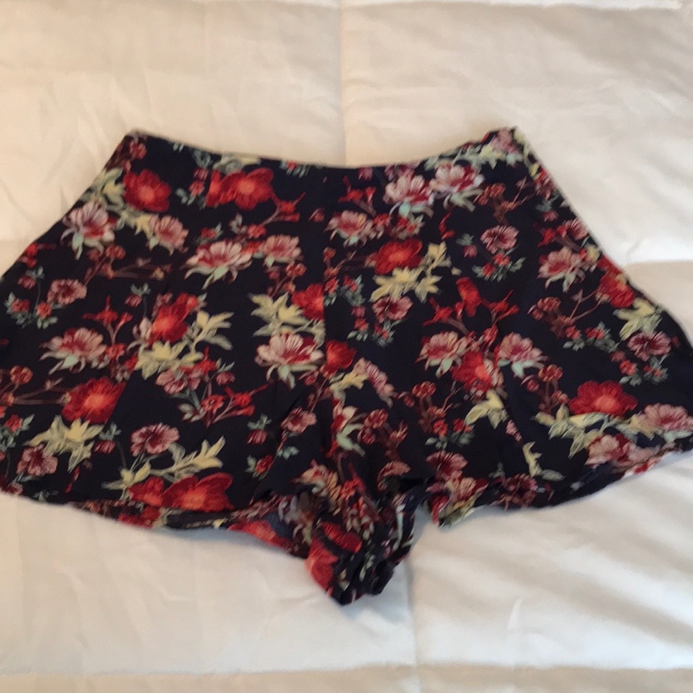 Rayon side zip shorts
